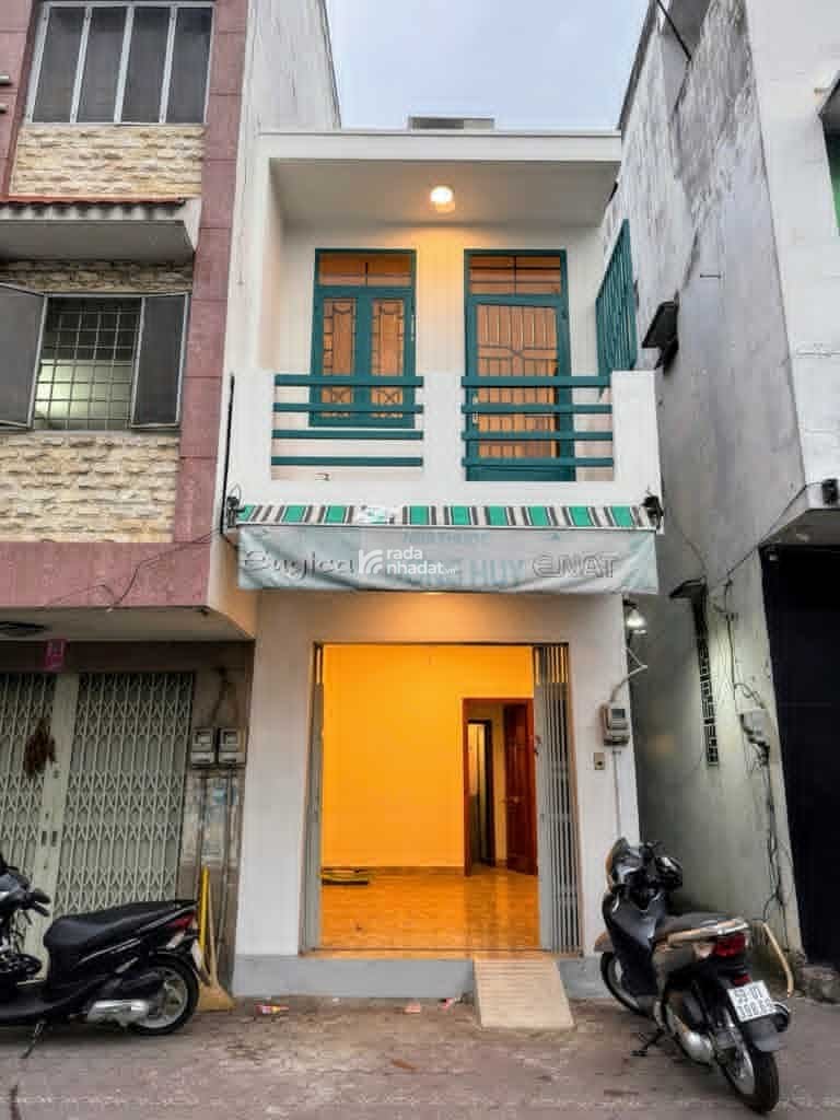 NHÀ MTKD 2 TẦNG CÁCH QUẬN 1 CHỈ 2KM, 30M2, NGANG 3,6M, SHR, NHỈNH 5T