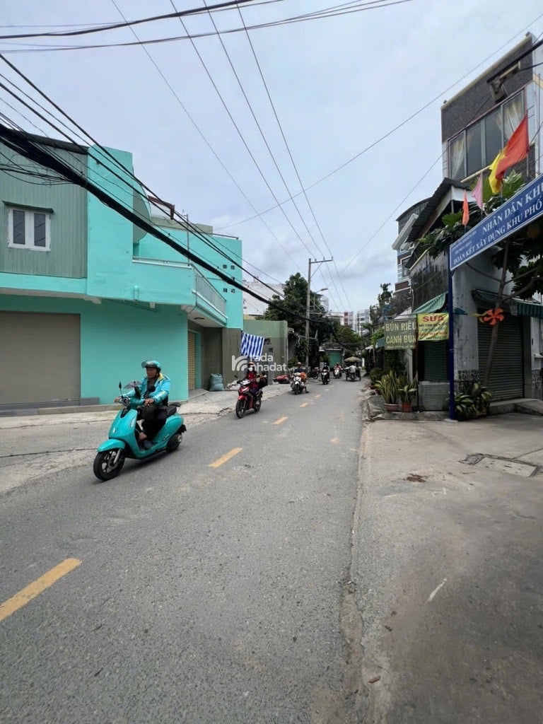 Mặt tiền kinh doanh 2 tầng đường số 8- gần Aoen Tân Phú