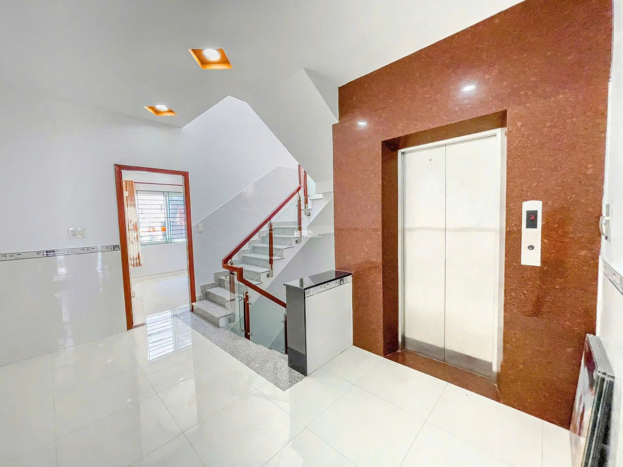 NHÀ NỞ HẬU 5 TẦNG MẶT TIỀN ĐƯỜNG NGUYỄN OANH - HÀ HUY GIÁP - 8 PHÒNG - 8WC _QUẬN 12