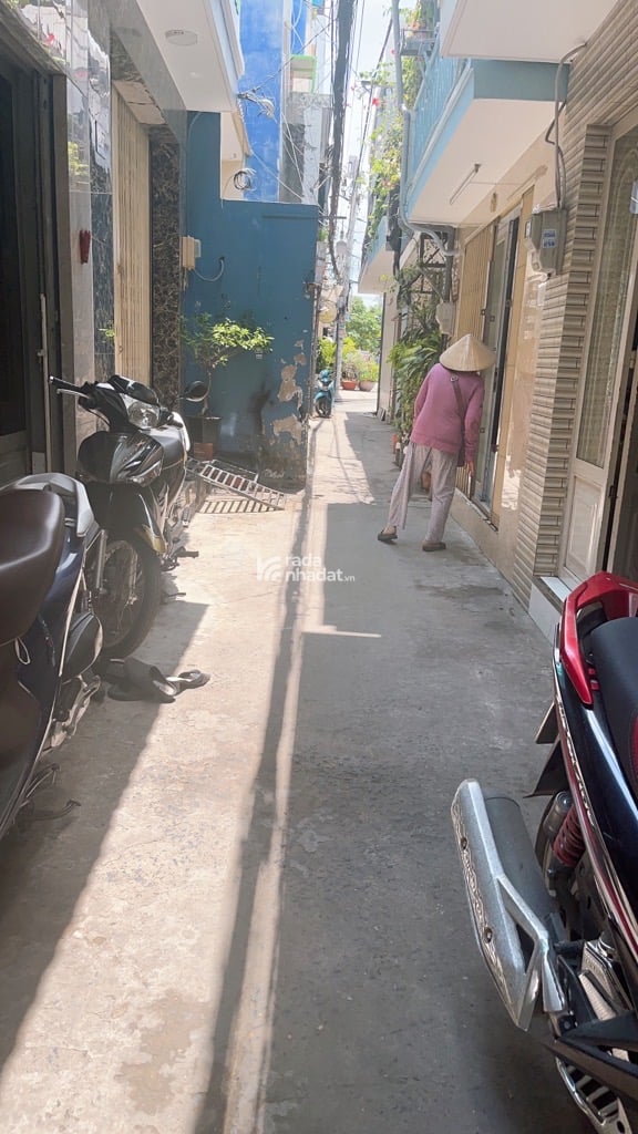 BÁN NHÀ ĐƯỜNG ĐÔNG HỒ, SÁT CHỢ PHẠM THẾ HIỂN, QUẬN 8, 25M2