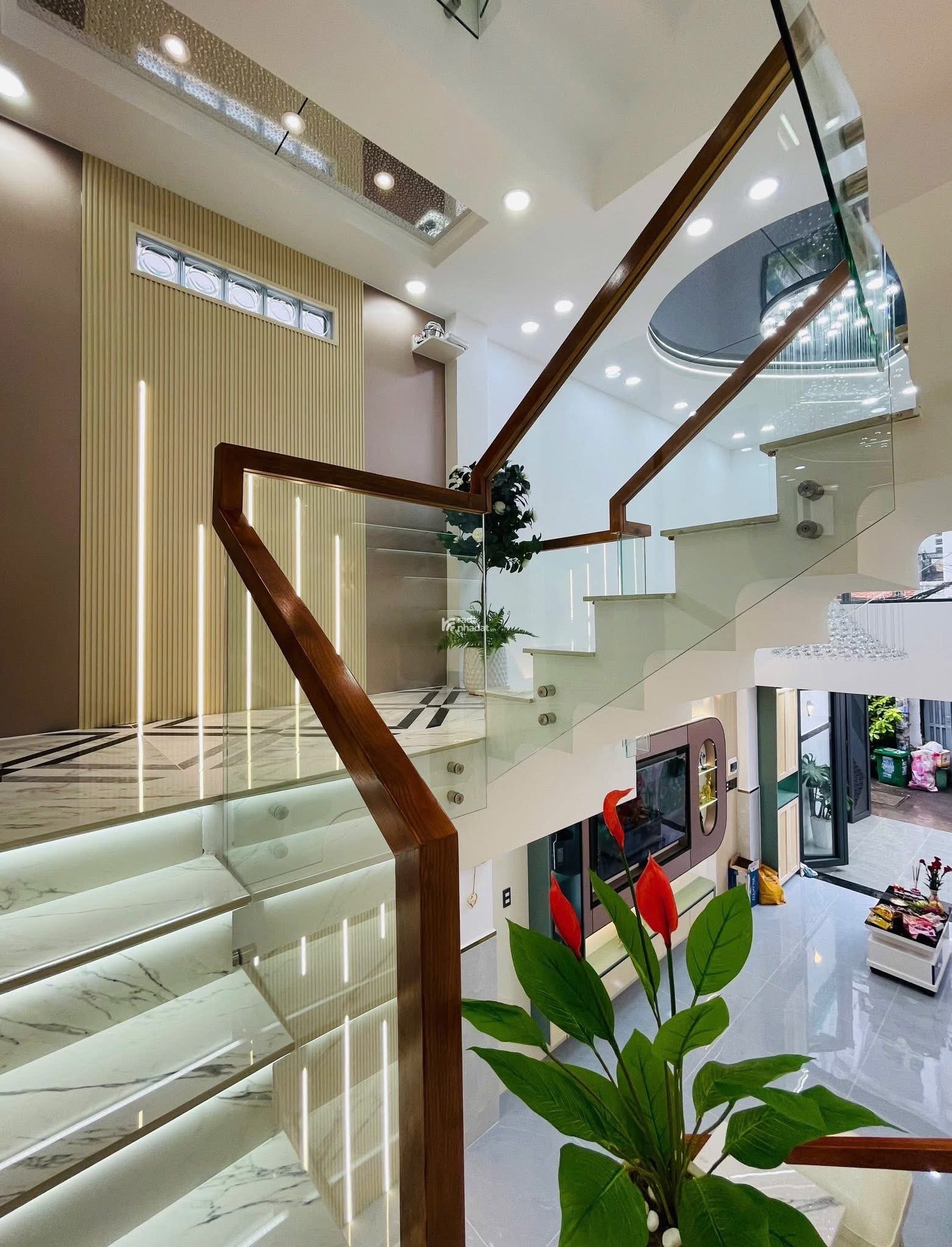 SIÊU PHẨM NHÀ ĐẸP TRUNG TÂM GÒ VẤP – FULL NỘI THẤT CAO CẤP – HẺM Ô TÔ 4M - CHỈ 7.65 TỶ TL