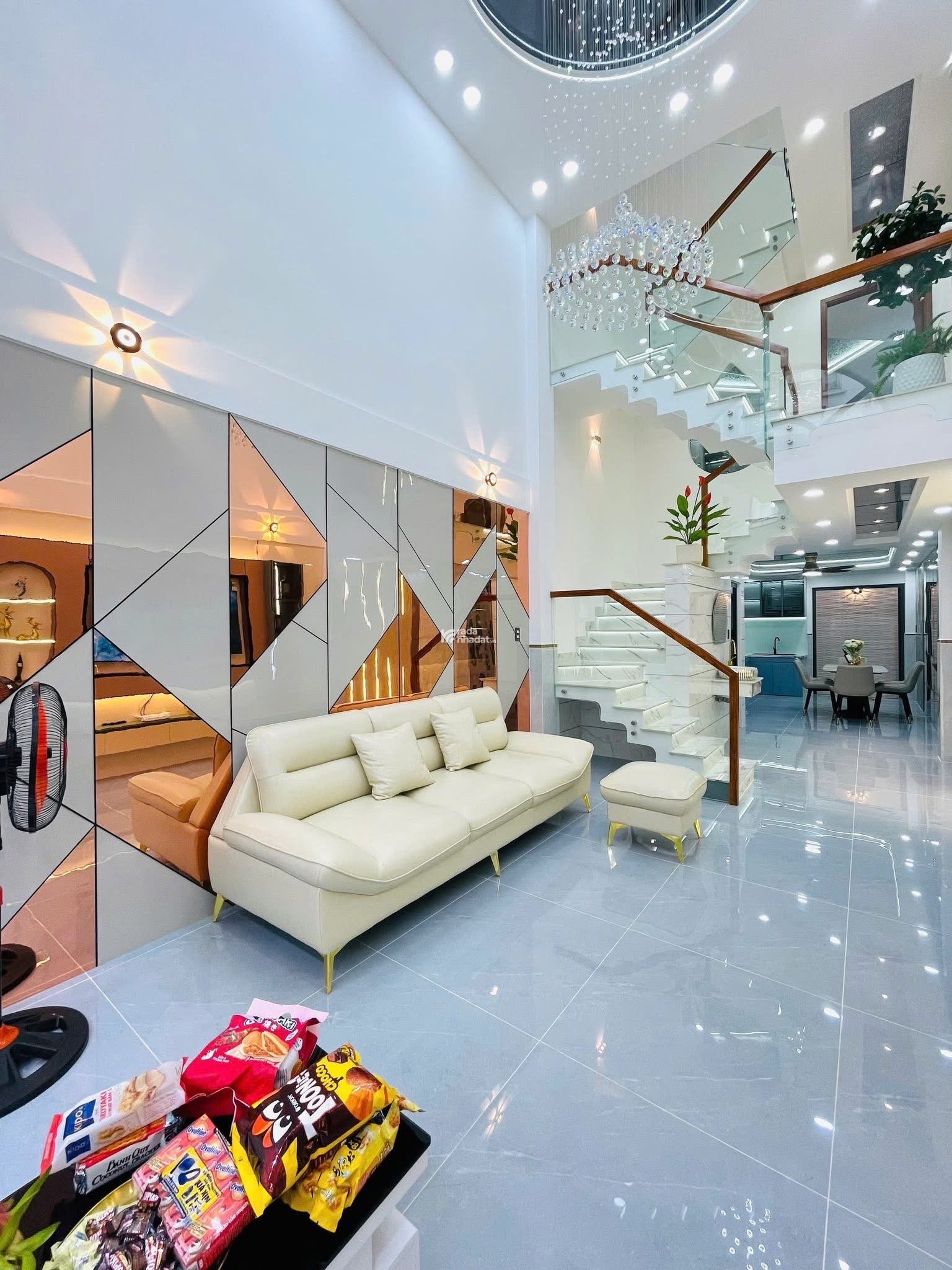 SIÊU PHẨM NHÀ ĐẸP TRUNG TÂM GÒ VẤP – FULL NỘI THẤT CAO CẤP – HẺM Ô TÔ 4M - CHỈ 7.65 TỶ TL