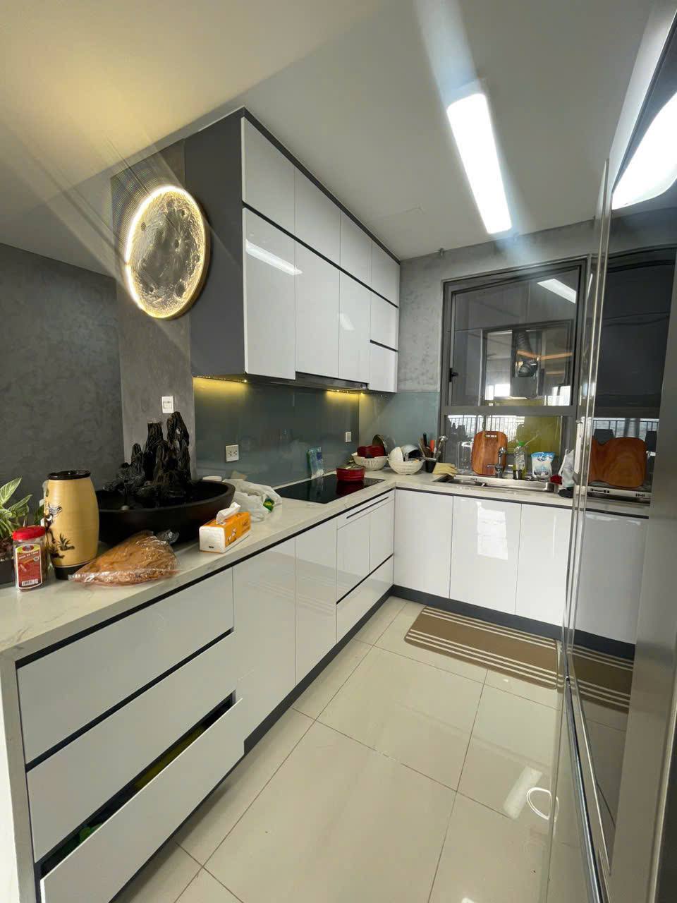 Bán căn 3PN 9.2 tỷ tại The Sun Avenue, 96m2, full nội thất, Đông Nam mát, vào ở ngay