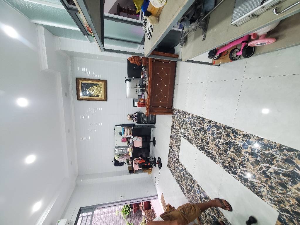 CÁCH MẶT TIỀN PHÚ THỌ HÒA CHỈ 1 CĂN - XE HƠI NGỦ TRONG NHÀ - 127M2 - NGANG 8,5M - 4 TẦNG XÂY TÂM H