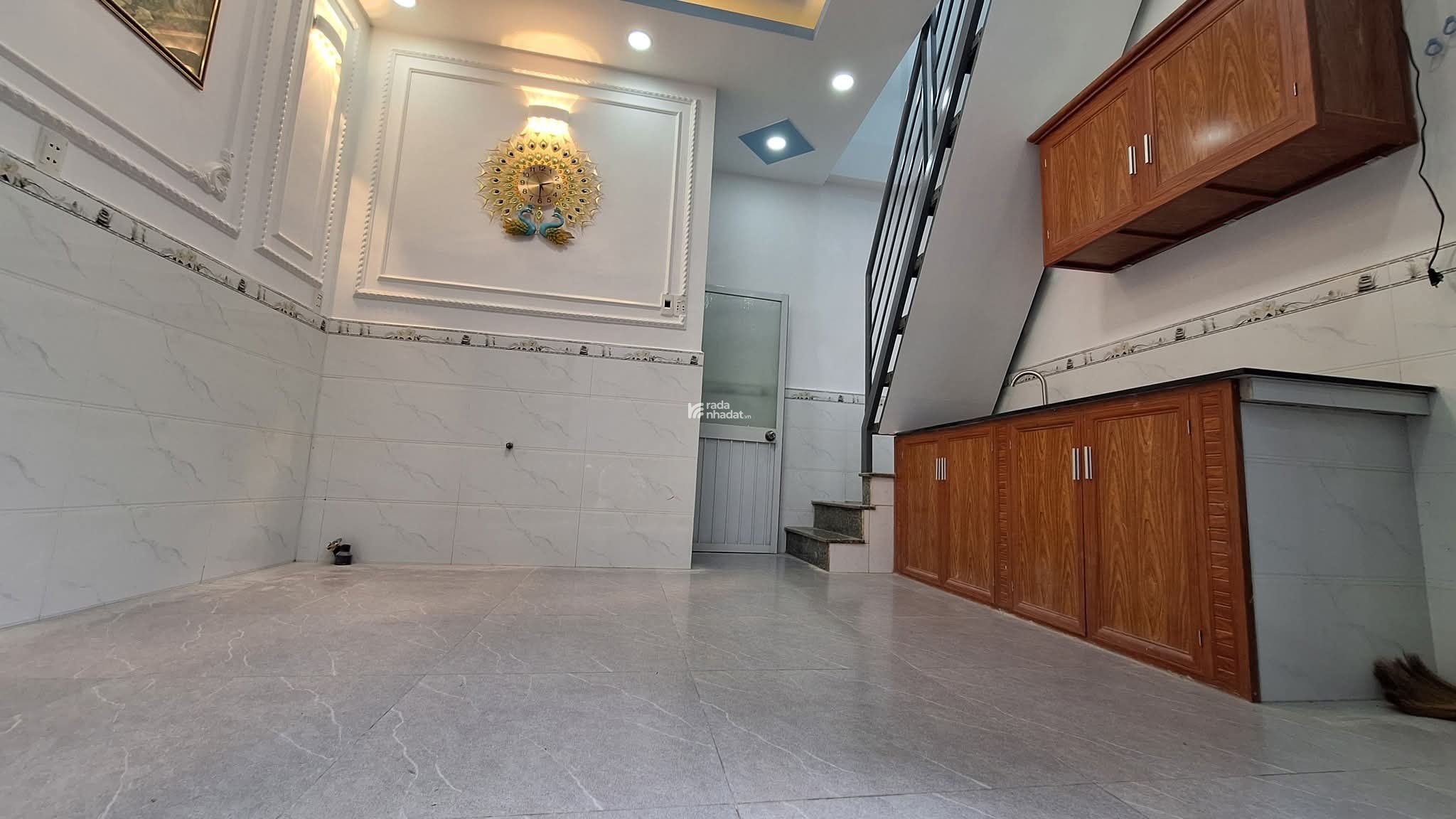 NHÀ 3 TẦNG NGUYỄN THỊ TẦN QUẬN 8 2PN CÁCH MẶT TIỀN HƠN 50M - TRƯỚC NHÀ HẺM 3M GIÁ: 2 TỶ NHỈNH 