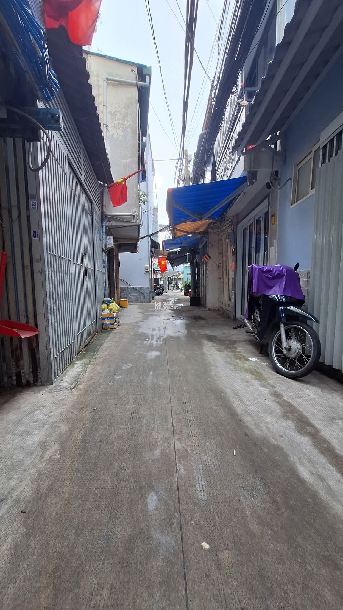 NHÀ 3 TẦNG NGUYỄN THỊ TẦN QUẬN 8 2PN CÁCH MẶT TIỀN HƠN 50M - TRƯỚC NHÀ HẺM 3M GIÁ: 2 TỶ NHỈNH 