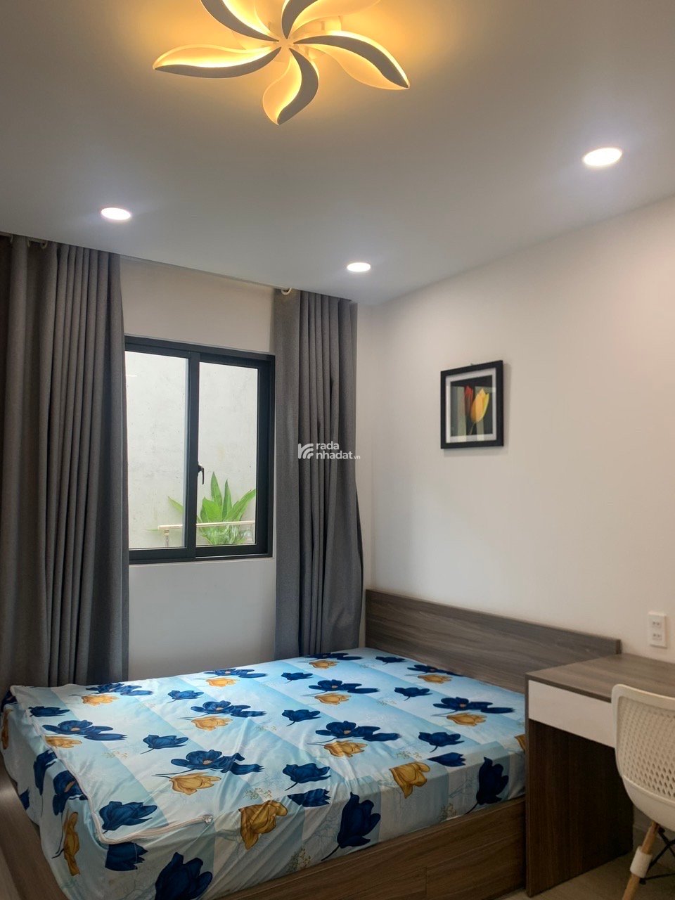 CĂN HỘ FULL NỘI THẤT BAN CÔNG LỚN GẦN CHỢ BẾN THÀNH