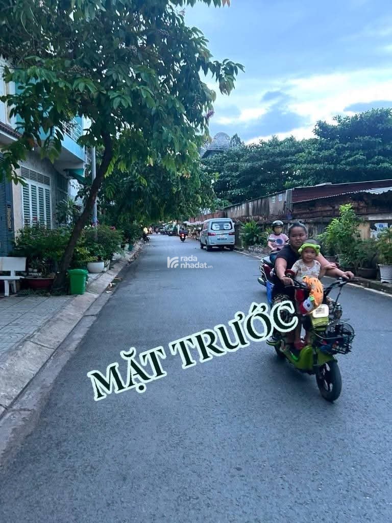 TRUNG MỸ TÂY NHÀ 2 MẶT _ NGAY TÔ KÝ CHỢ CHÓ - COOPMART TÔ KÝ _ 4 Tỷ nhỉnh TL   ĐƯỜNG NHỰA 8M THÔNG