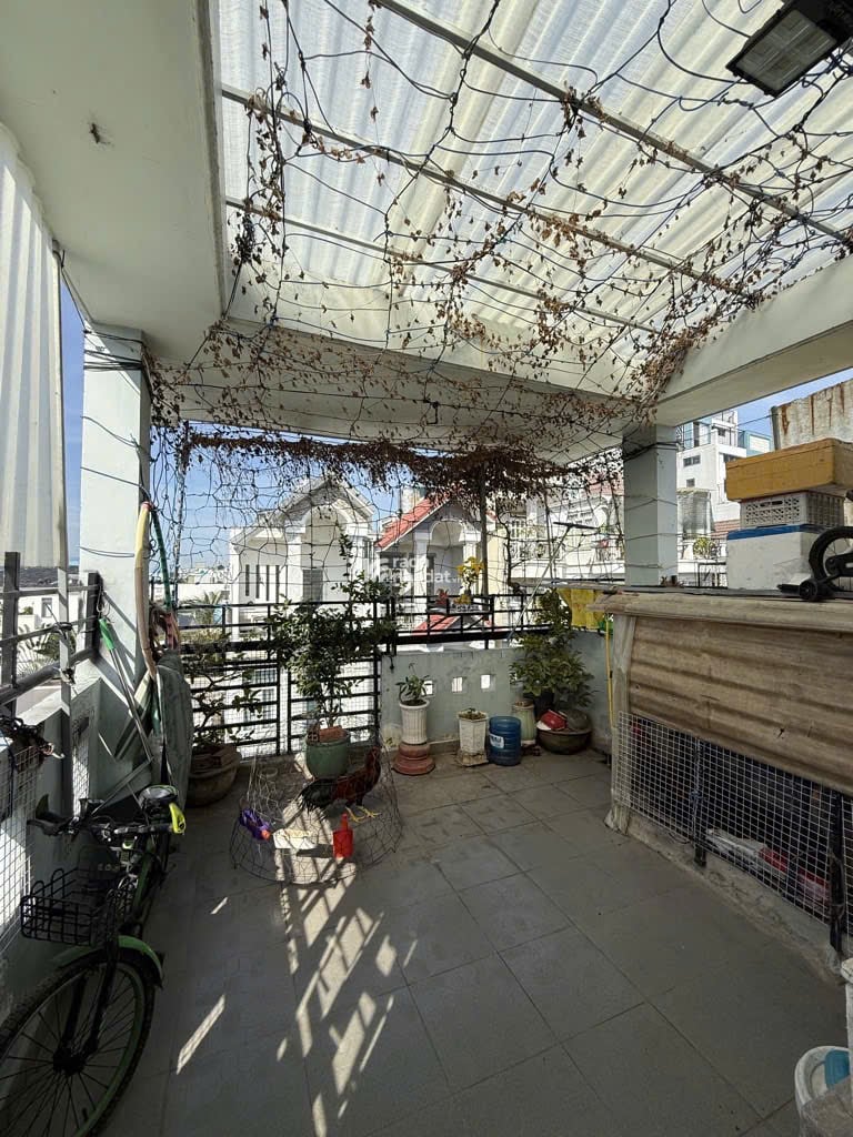 Nhà 4 tầng Tân Trụ P15 Tân Bình 4x18m Xe hơi vào nhà Giá 9.9 Tỷ