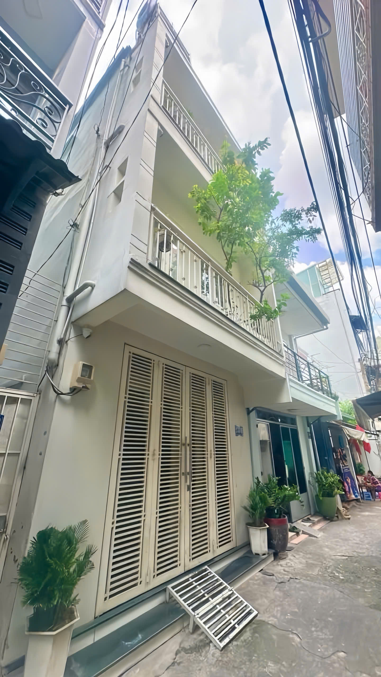 Về quê sinh sống bán gấp nhà Nguyễn Thị Thập, Bình Thuận, Q7, 60m2, SHR giá chỉ 3 tỷ 120 TL