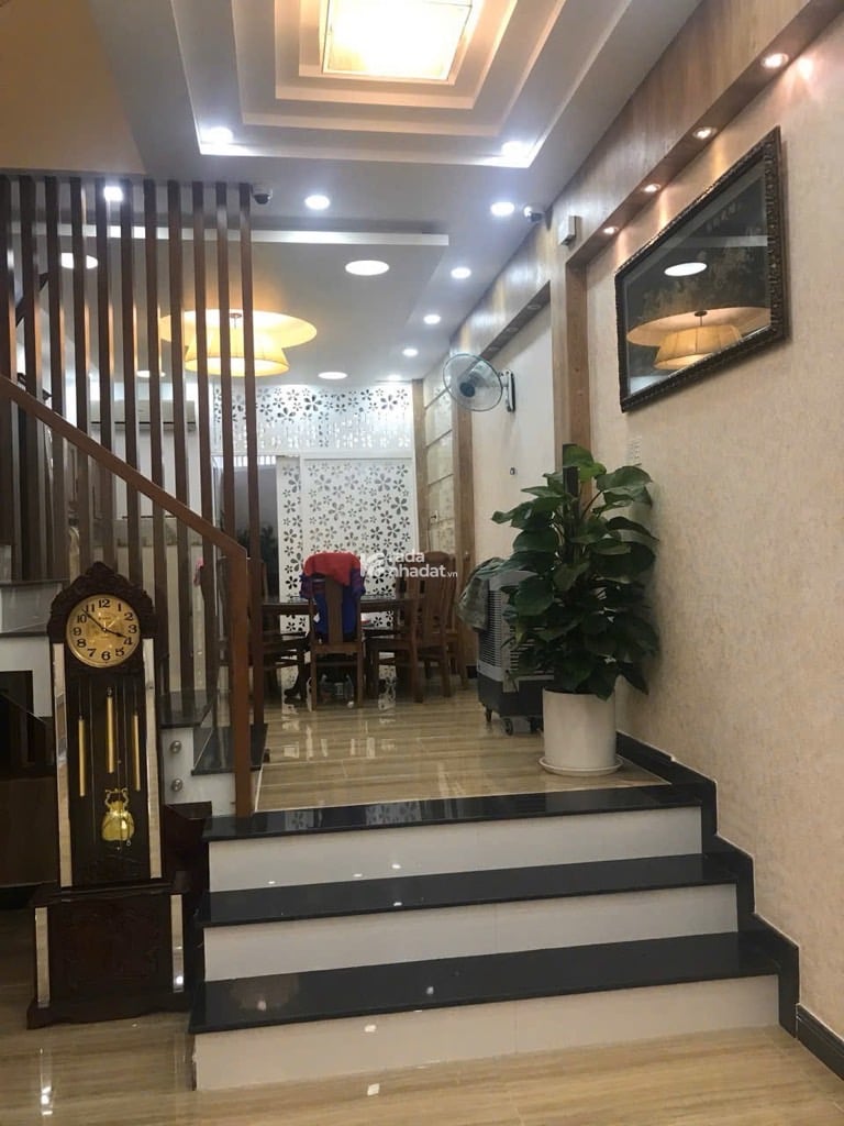 CĂN HỘ DỊCH VỤ -  MẶT TIỀN THỐNG NHẤT -P.11- GÒ VẤP DT: 4*20.5M- 10 TỶ 7