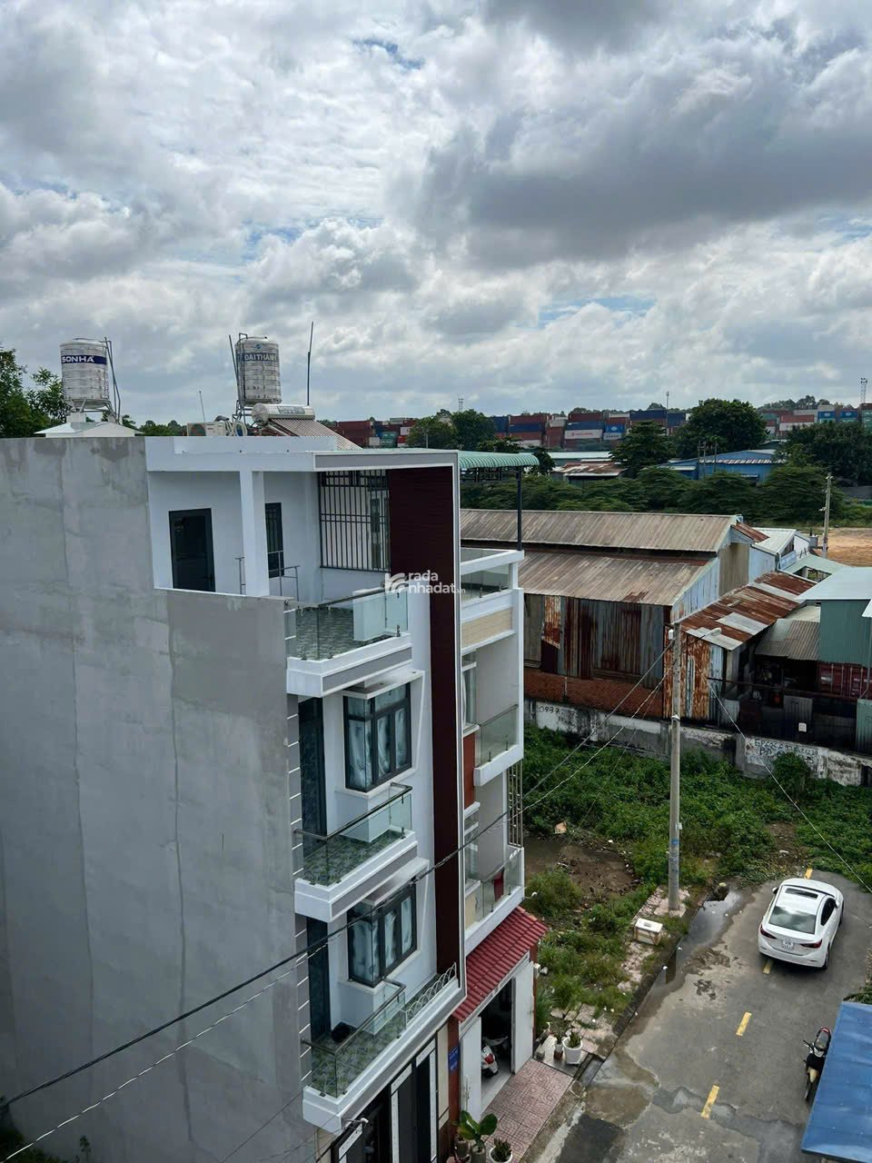 Bán Nhà 4 Tầng Khu Phân Lô Hoàng Hữu Nam, Quận 9. Gần Metro Suối Tiên. Giá Chỉ Nhỉnh 7 Tỷ