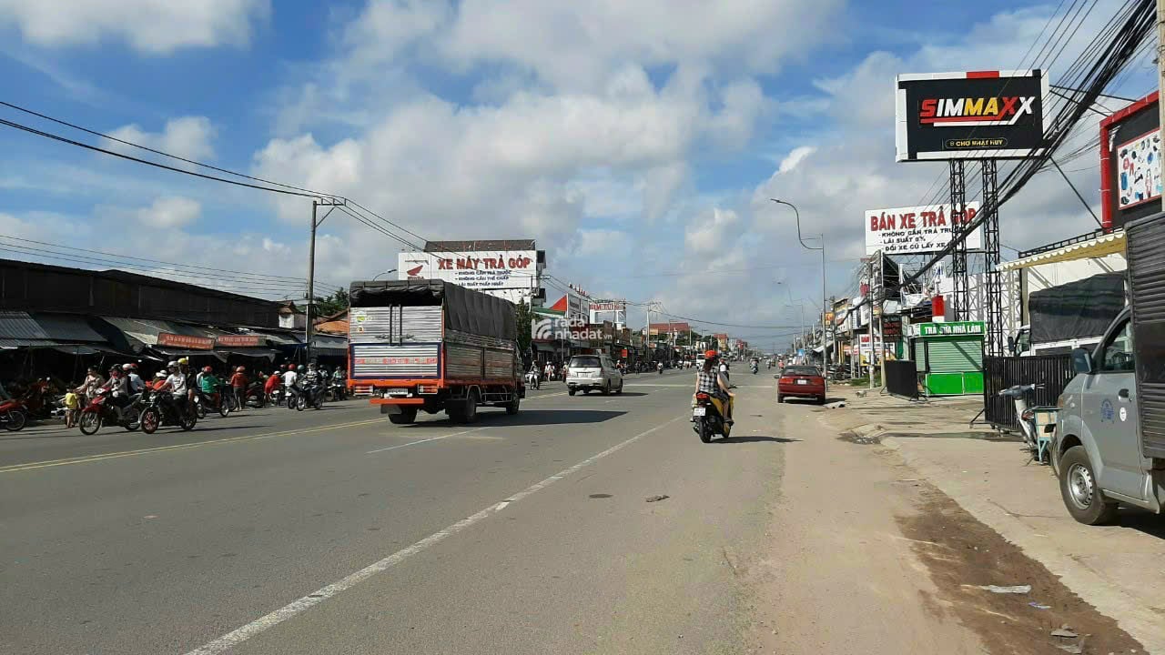 Đất ngộp chủ gửi duy nhất 1 lô đối diện chợ, Phường Hòa Lợi, Bến Cát 