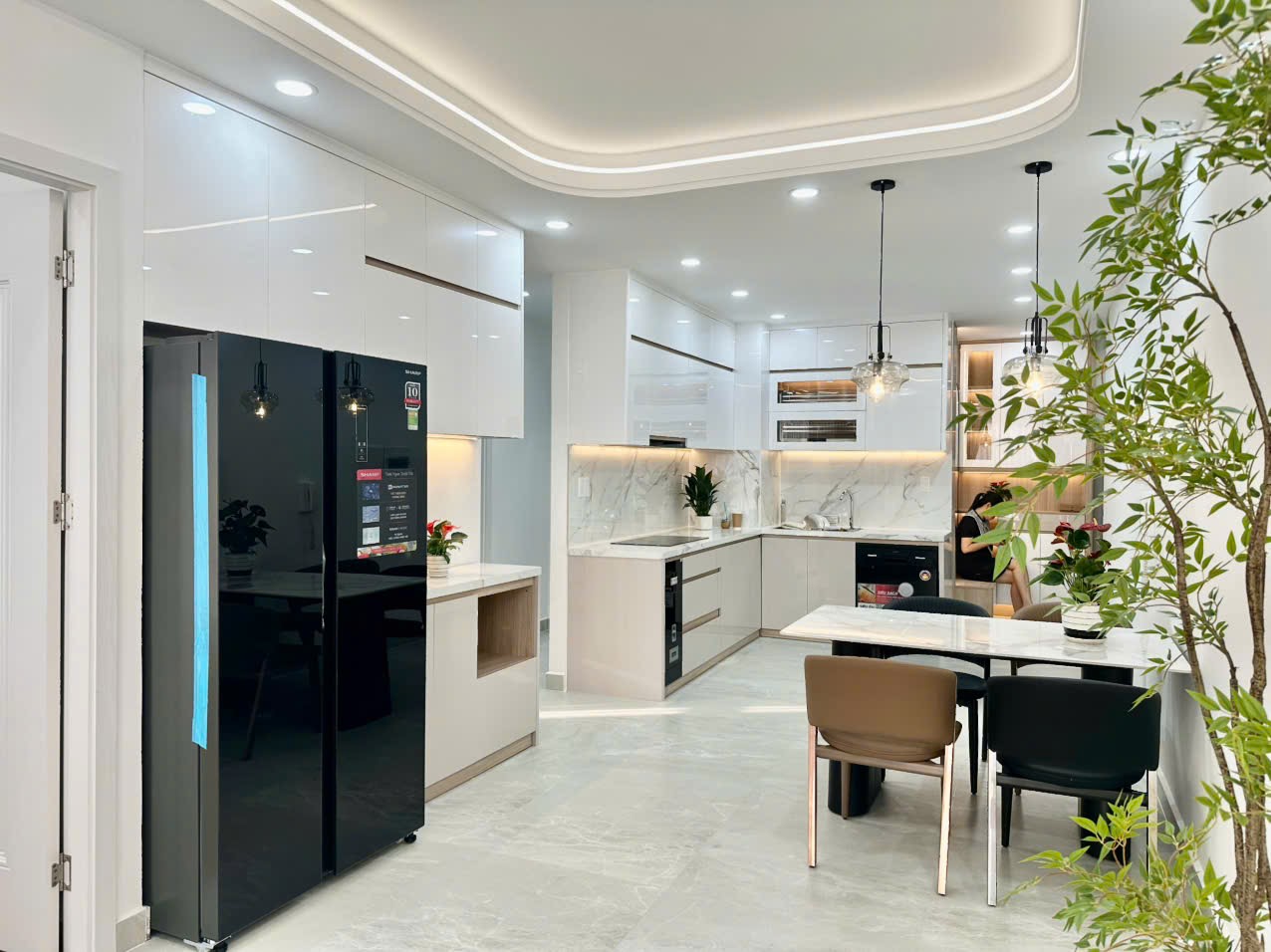 Bán nhanh căn hộ hộ sky garden 2, PMH, Q7, dt 81m2, tk 3PN nhà mới đẹp, giá chỉ 6,4 tỷ 