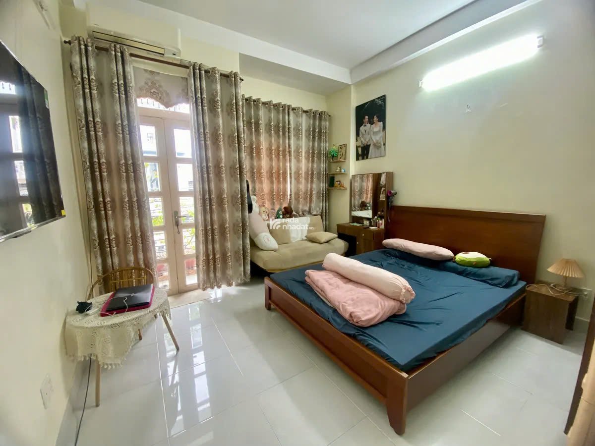 Nhà 3 tầng hẻm 6m Nguyễn Súy, 80m2, xe hơi vào nhà, chỉ 8.6 tỷ, mới đẹp