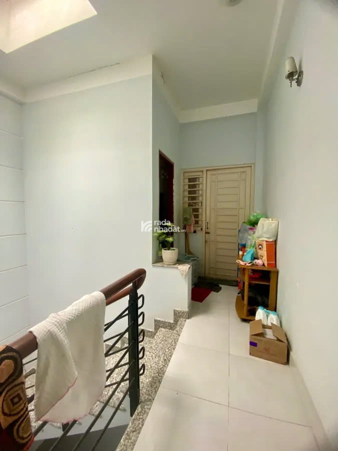 Nhà 3 tầng hẻm 6m Nguyễn Súy, 80m2, xe hơi vào nhà, chỉ 8.6 tỷ, mới đẹp
