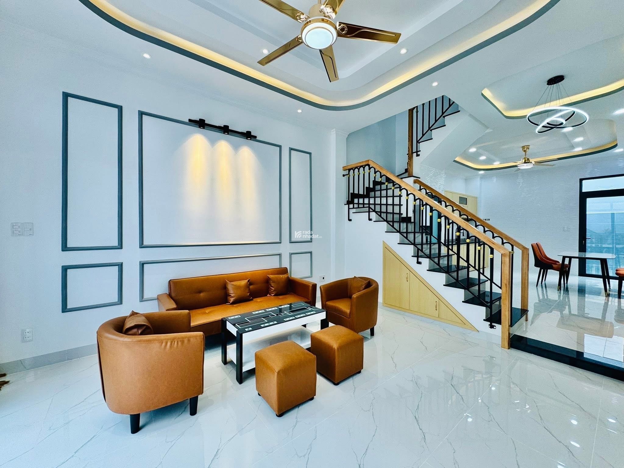 Bán gấp căn nhà siêu vip Phan Văn Trị, Bình Thạnh 58,2m2, Giá 4 Tỷ 630Tr sổ hồng riêng, hẻm ô tô