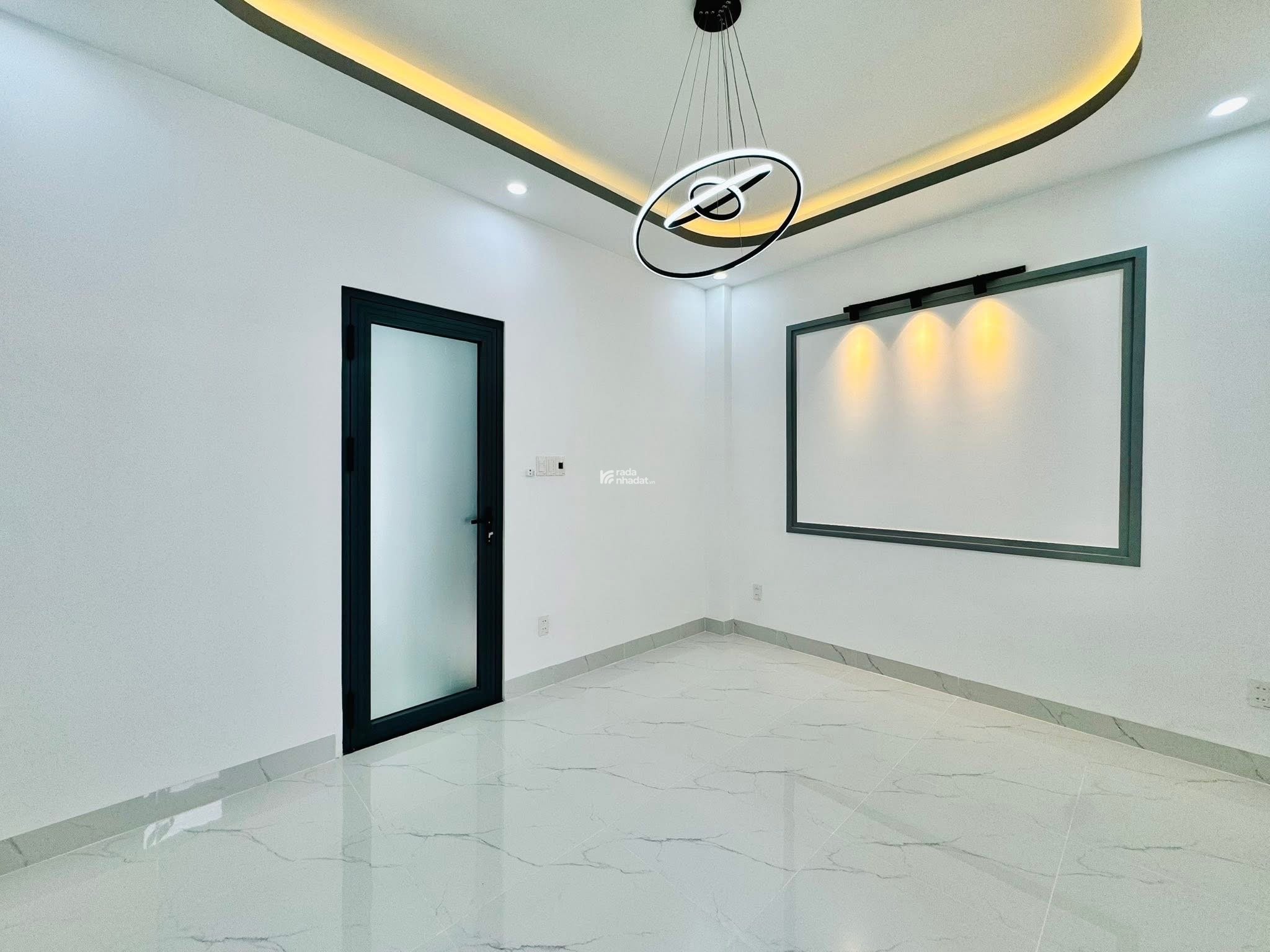 Bán gấp căn nhà siêu vip Phan Văn Trị, Bình Thạnh 58,2m2, Giá 4 Tỷ 630Tr sổ hồng riêng, hẻm ô tô