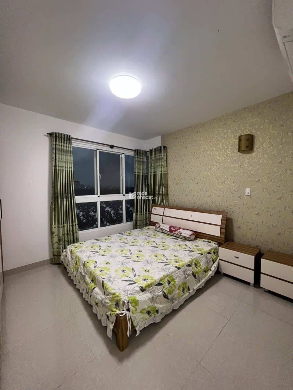 căn hộ 100m2 3pn2wc , có ban công riêng siêu đẹp , dàn phơi riêng , có hồ bơi , khu tiện ích