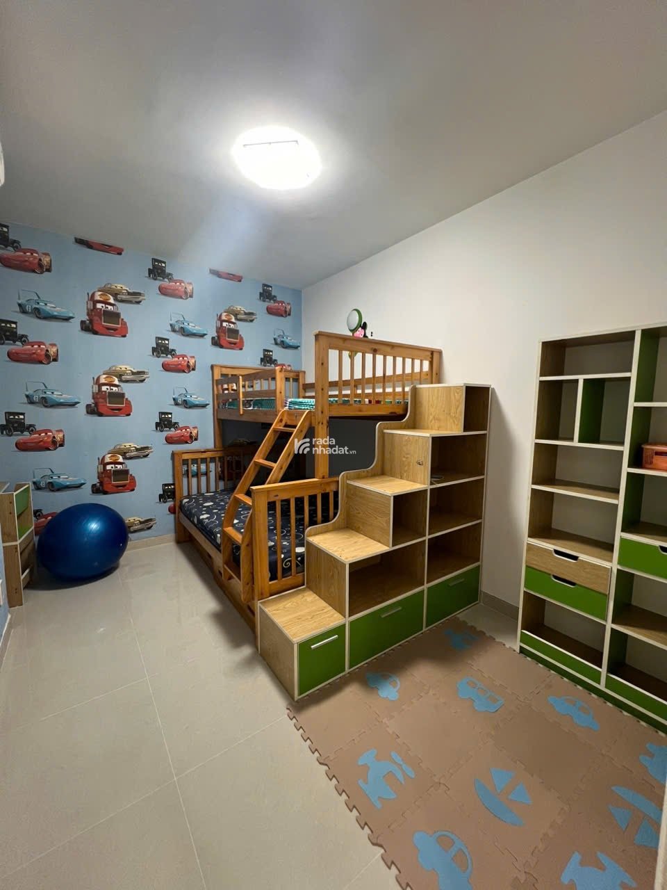 căn hộ 100m2 3pn2wc , có ban công riêng siêu đẹp , dàn phơi riêng , có hồ bơi , khu tiện ích