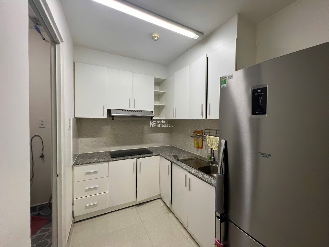 căn hộ 100m2 3pn2wc , có ban công riêng siêu đẹp , dàn phơi riêng , có hồ bơi , khu tiện ích
