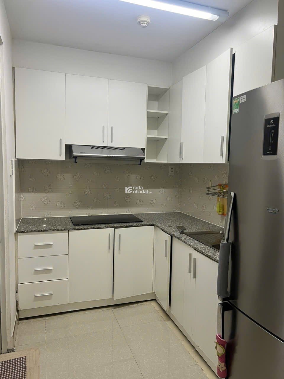 căn hộ 100m2 3pn2wc , có ban công riêng siêu đẹp , dàn phơi riêng , có hồ bơi , khu tiện ích