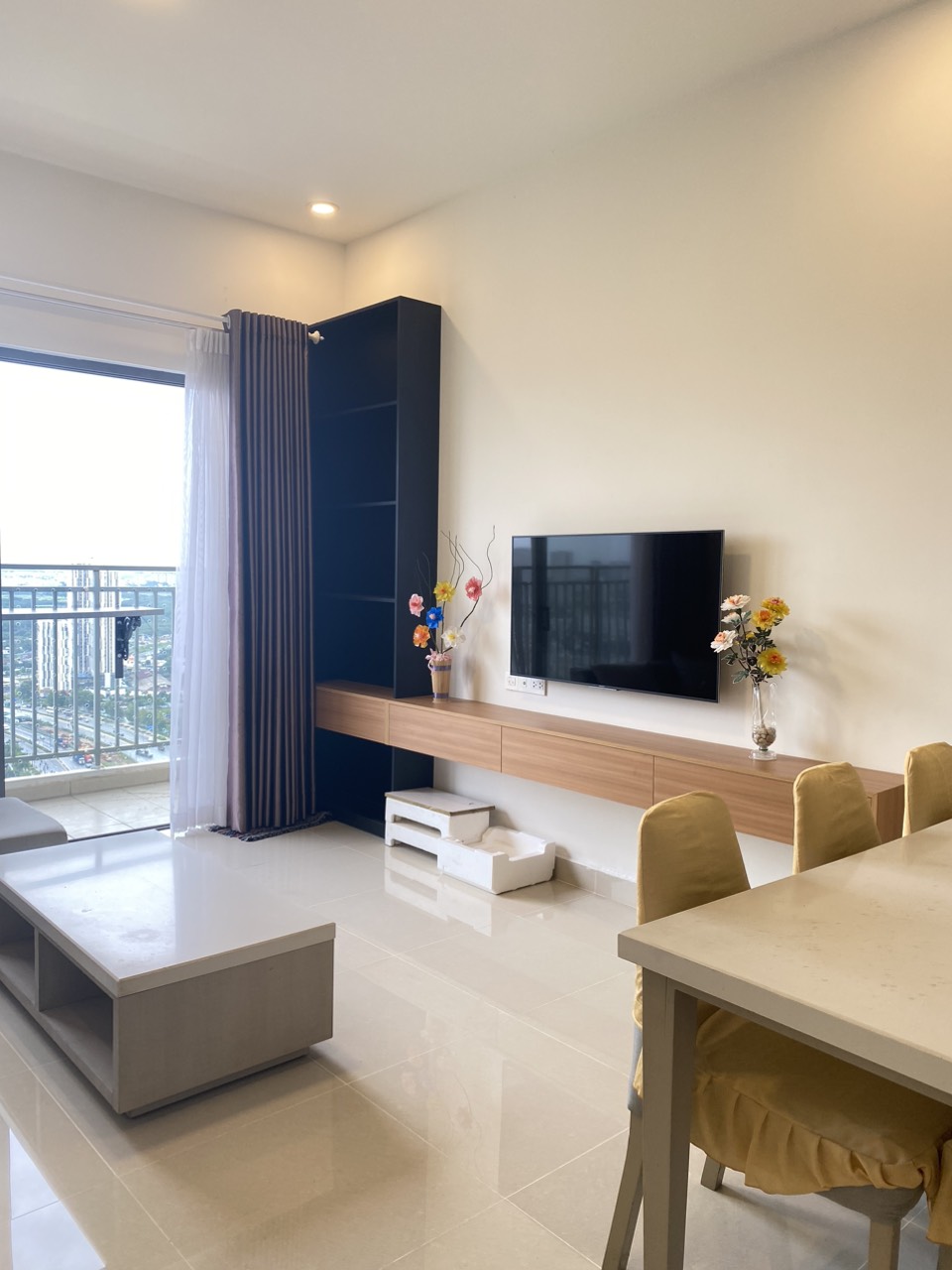 Bán căn 3PN 9 tỷ tại The Sun Avenue, 96m2, NTCB, đã có sổ hồng, vào ở ngay