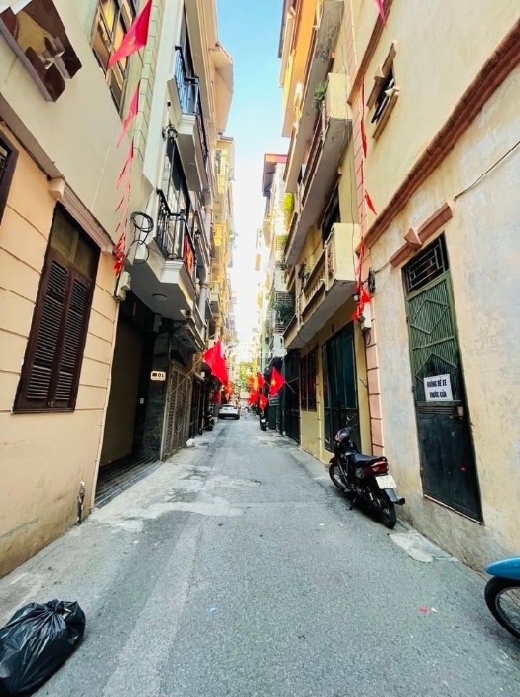 HOÀNG SÂM - PHÂN LÔ QUÂN ĐỘI - NHÀ MỚI 2 THOÁNG - 34M2 - 7.35 TỶ - FULL NỘI THẤT