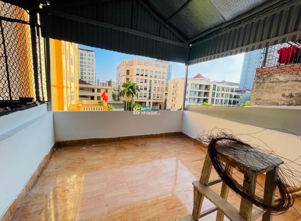 HOÀNG SÂM - PHÂN LÔ QUÂN ĐỘI - NHÀ MỚI 2 THOÁNG - 34M2 - 7.35 TỶ - FULL NỘI THẤT