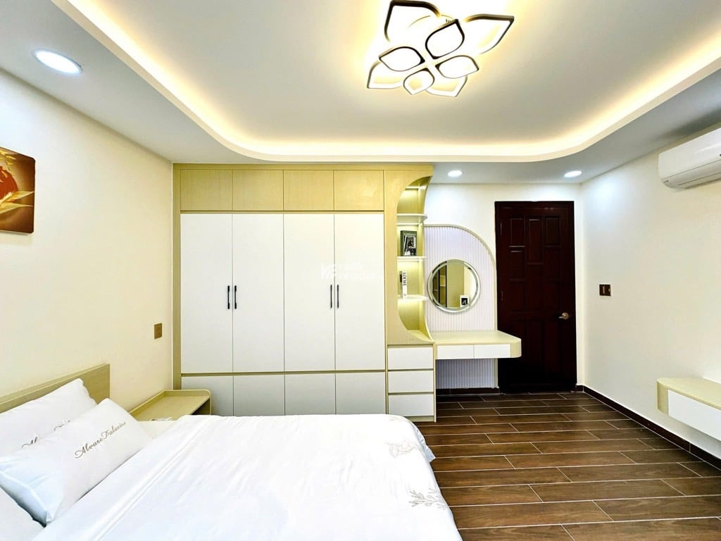 NGAY SÂN BAY TSN - DTSD 164M2 - 3 BƯỚC RA MẶT TIỀN  LÊ VĂN SỸ - VÒNG XOAY LĂNG CHA CẢ