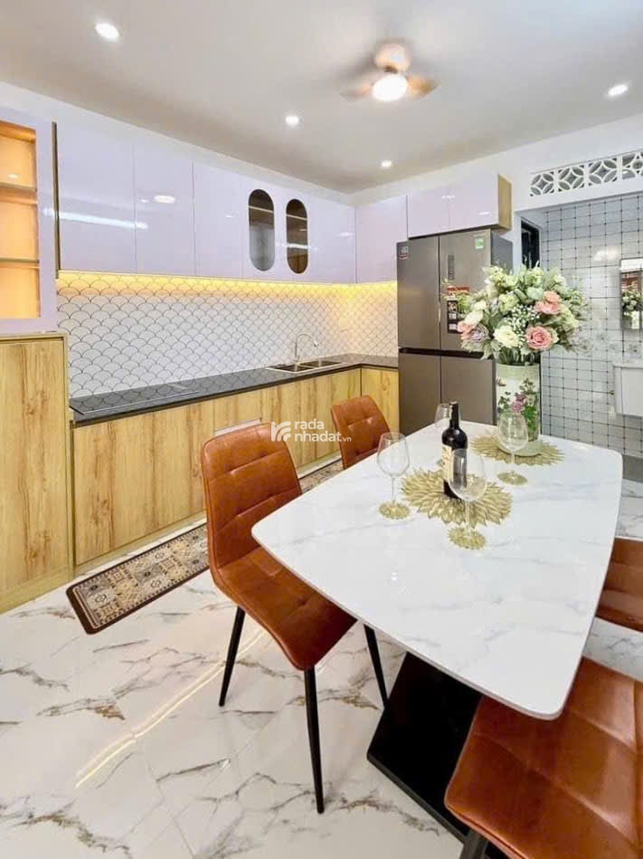 Nhà đẹp hút hồn Cống Lở - QUẬN TÂN BÌNH -4.55 tỷ - 3.2 x 11 m Vuông vức