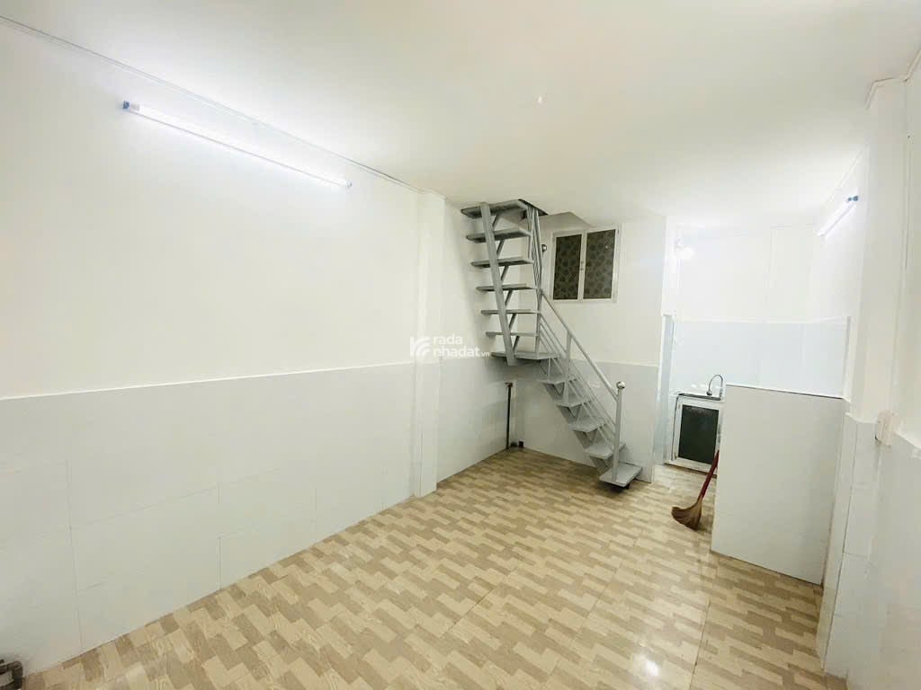 Nhà Khu Kiều Đàm - nhỉnh 2T nhà đẹp hẻm ba gác - 21 MV- cách Lotte 1P- vị trí hiếm nhà bán