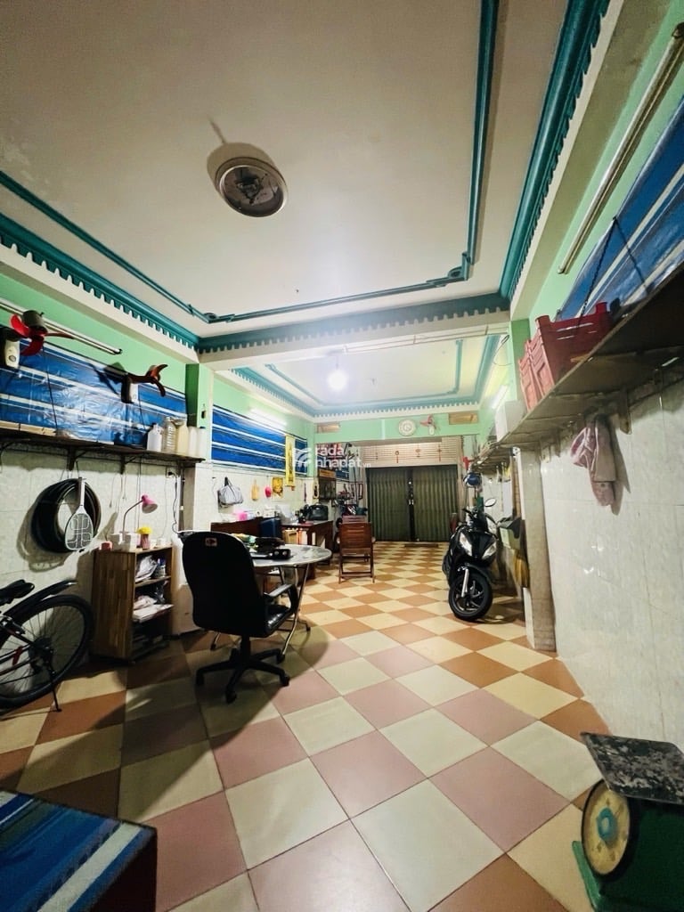 NGAY CẦU CHÀ VÀ- NHÀ MẶT TIỀN KINH DOANH- 5 TẦNG - BÌNH ĐÔNG-Q.8- DT: 70m2- 16 tỷ 5