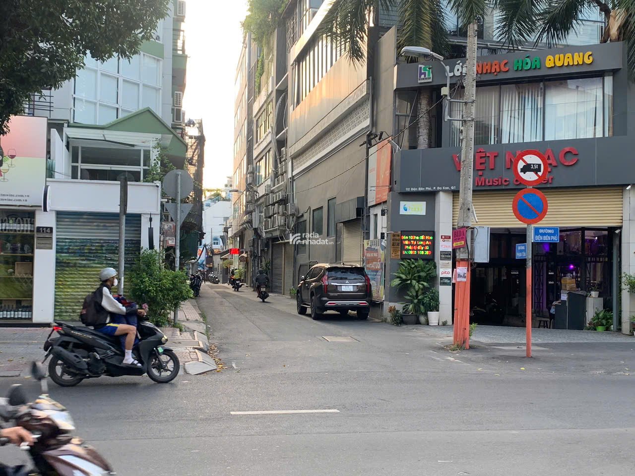 BÁN NHÀ MẶT TIỀN PHAN TÔN QUẬN 1 - 16.5 tỷ 