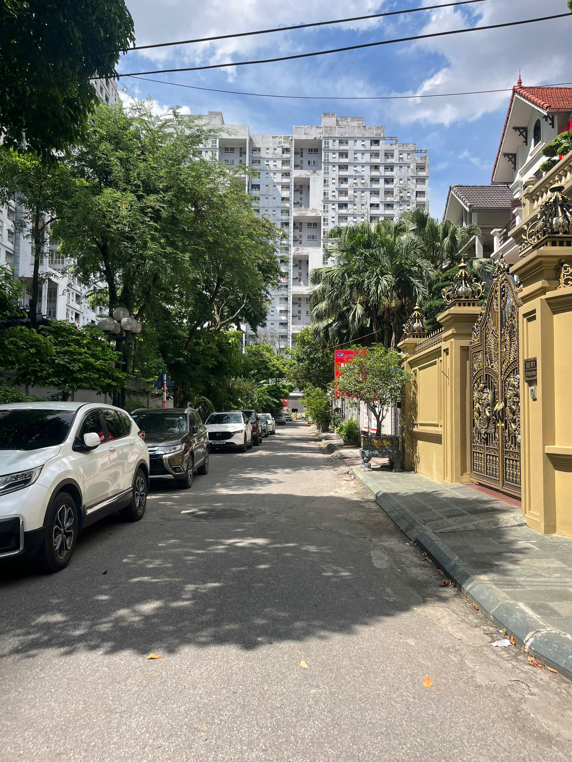 NHÀ MẶT PHỐ - LÔ GÓC CẦU GIẤY - 73M2 - GẦN 6M MT - KINH DOANH SẦM UẤT - Ở SƯỚNG - 13 TỶ