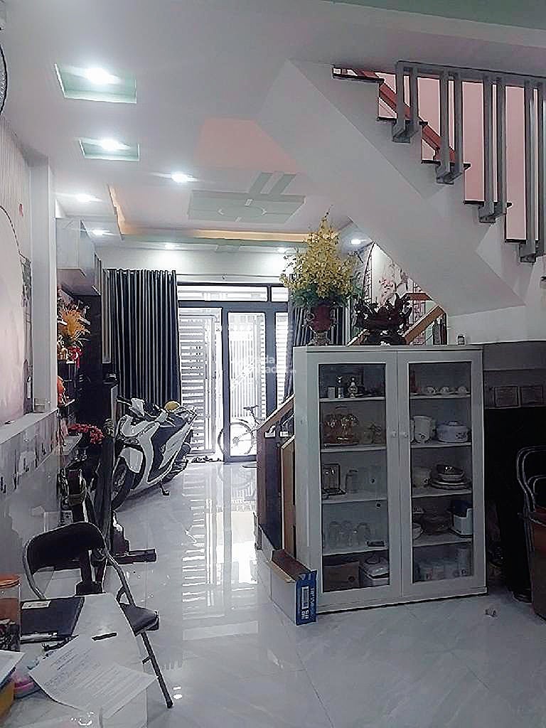 Bán nhà đường số 4 bình hưng hoà b 