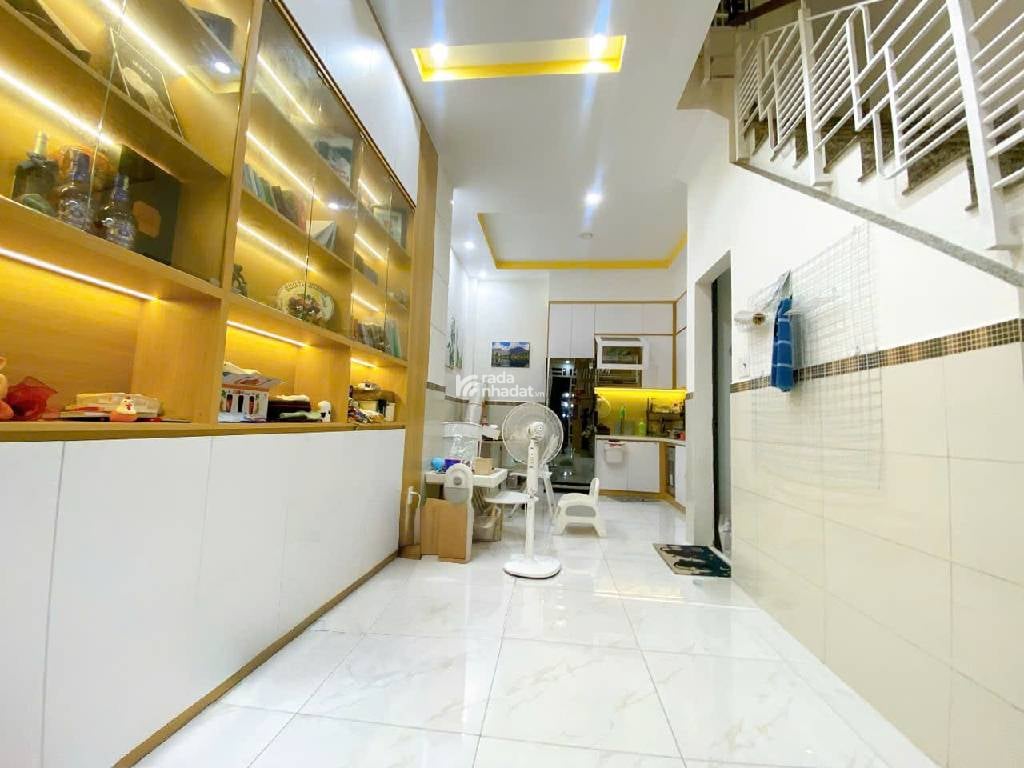 VỊ TRÍ CỰC ĐẸP - VÀI CĂN RA MẶT TIỀN ĐỘC LẬP TÂN PHÚ - 4 TẦNG - NHÀ MỚI Ở NGAY - HOÀN CÔNG