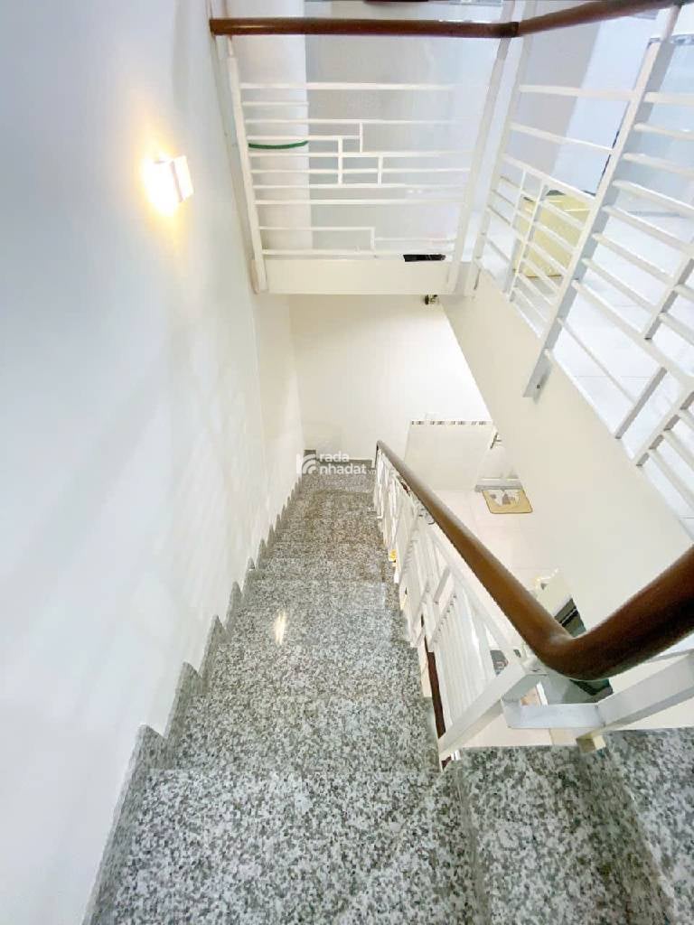 VỊ TRÍ CỰC ĐẸP - VÀI CĂN RA MẶT TIỀN ĐỘC LẬP TÂN PHÚ - 4 TẦNG - NHÀ MỚI Ở NGAY - HOÀN CÔNG