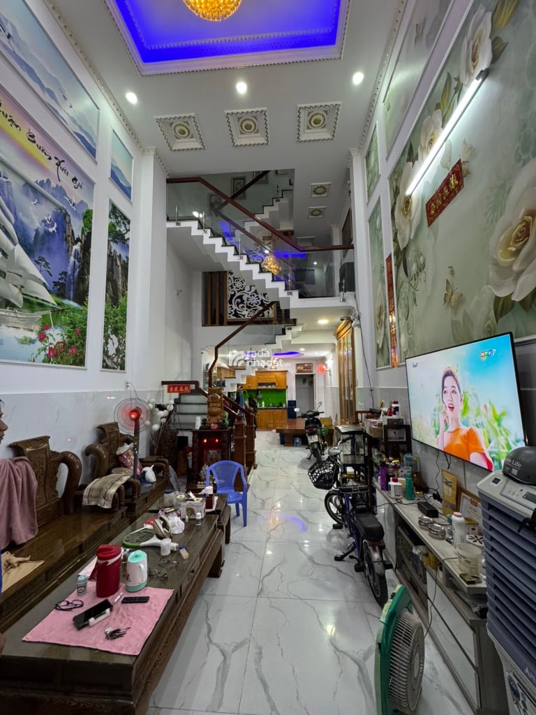 GIÁP Q6 VÀ TÂN PHÚ - NHÀ MỚI 5 TẦNG- CHIẾN LƯỢC - BTĐ- BÌNH TÂN-DT: 4*16M- 7 TỶ