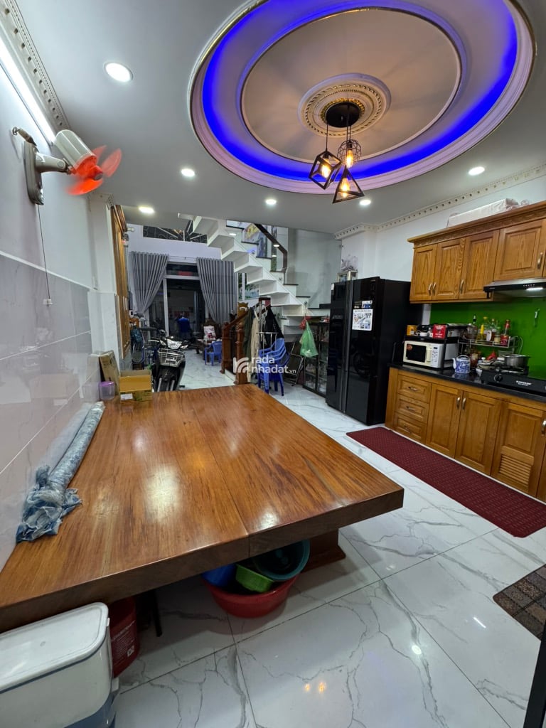 GIÁP Q6 VÀ TÂN PHÚ - NHÀ MỚI 5 TẦNG- CHIẾN LƯỢC - BTĐ- BÌNH TÂN-DT: 4*16M- 7 TỶ