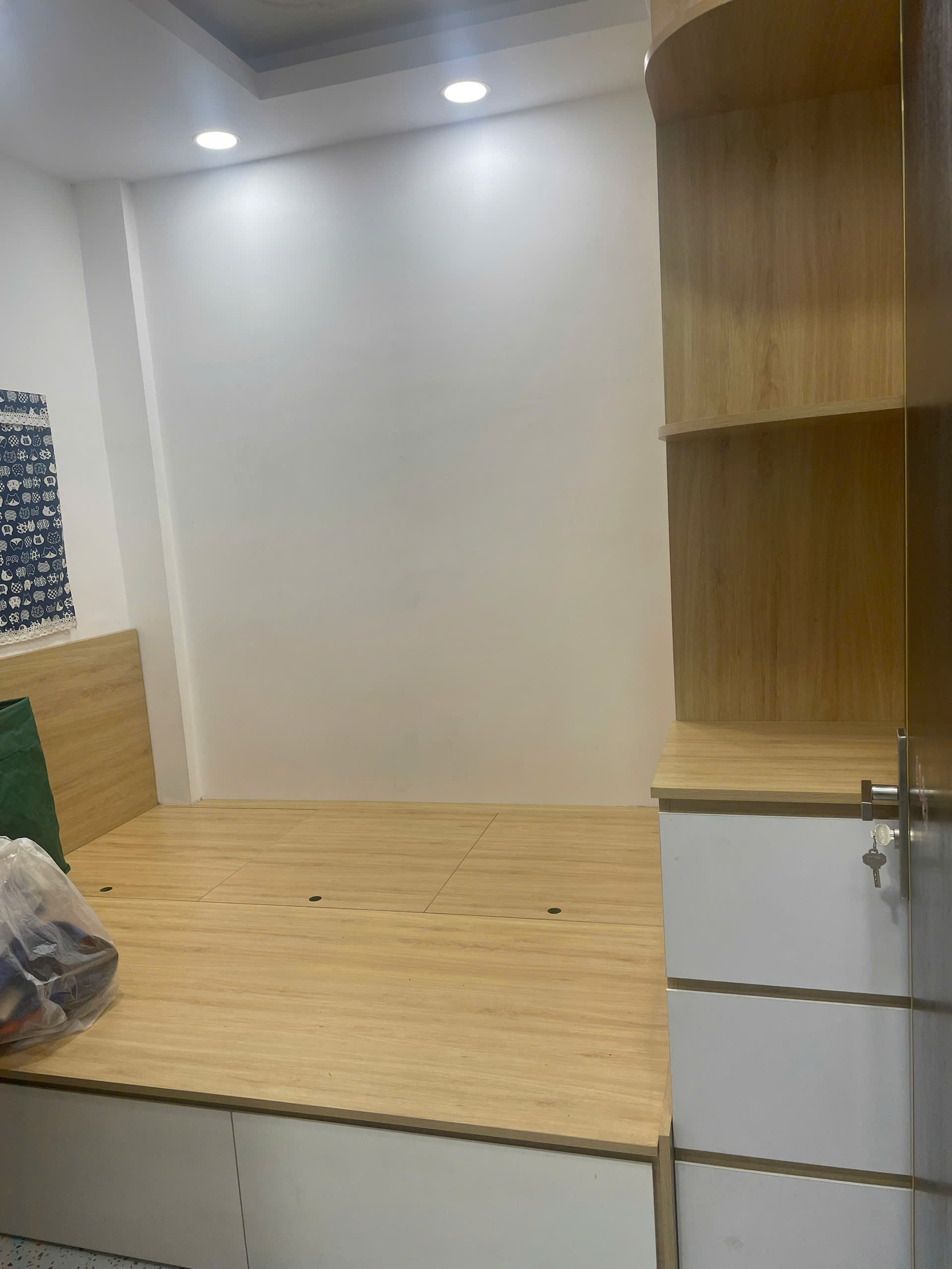 Chung cư Bàu Cát 1 - Lầu 2 thang bộ, 2PN giá 2.53 tỷ
