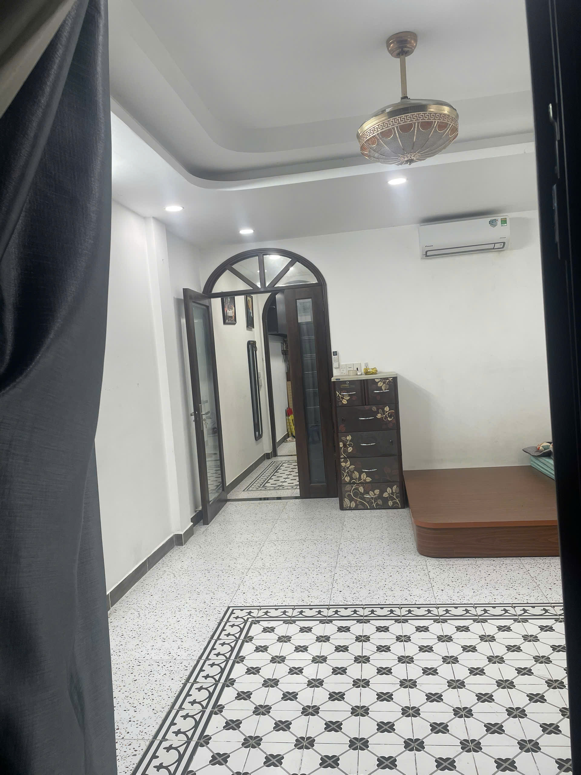 Chung cư Bàu Cát 1 - Lầu 2 thang bộ, 2PN giá 2.53 tỷ