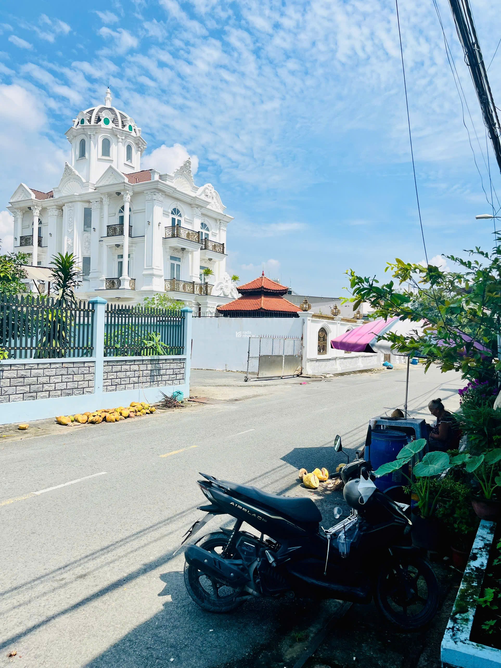 Bán nhà xưởng Mặt Tiền đường xe Container đậu ngày đêm