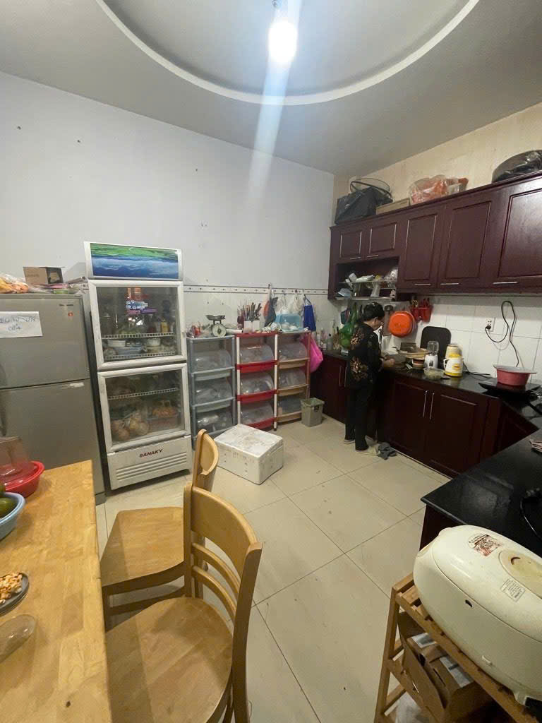 BÁN NHÀ ĐƯỜNG LẠC LONG QUÂN,QUẬN 11 (4m x 12m x 3 TẦNG) 6,9 TỶ TL