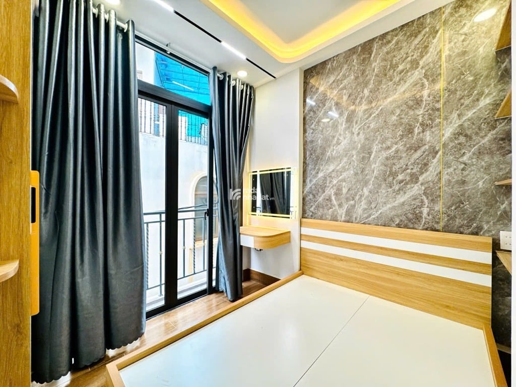 SÁT MT HOÀNG VĂN THỤ, TÂN BÌNH, 26M2 CÓ KẾT CẤU DỄ CẢI TẠO. GIẢM 350TR CHỈ CÒN 4.8T 