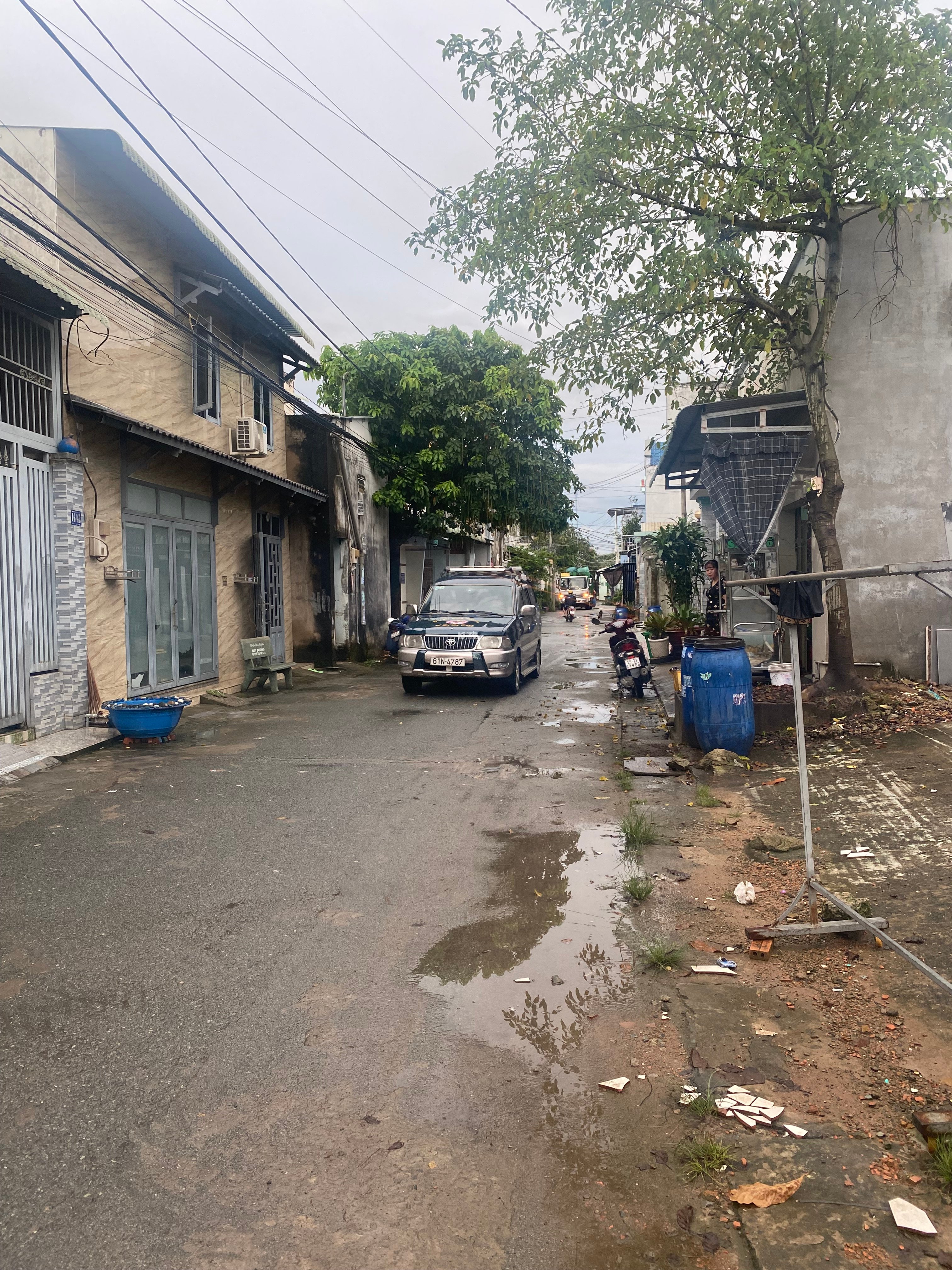 Bán dãy trọ mặt tiền hẻm Lò Lu,quận 9,tpHCM 134m2 ngang 6m đường thông xe tải