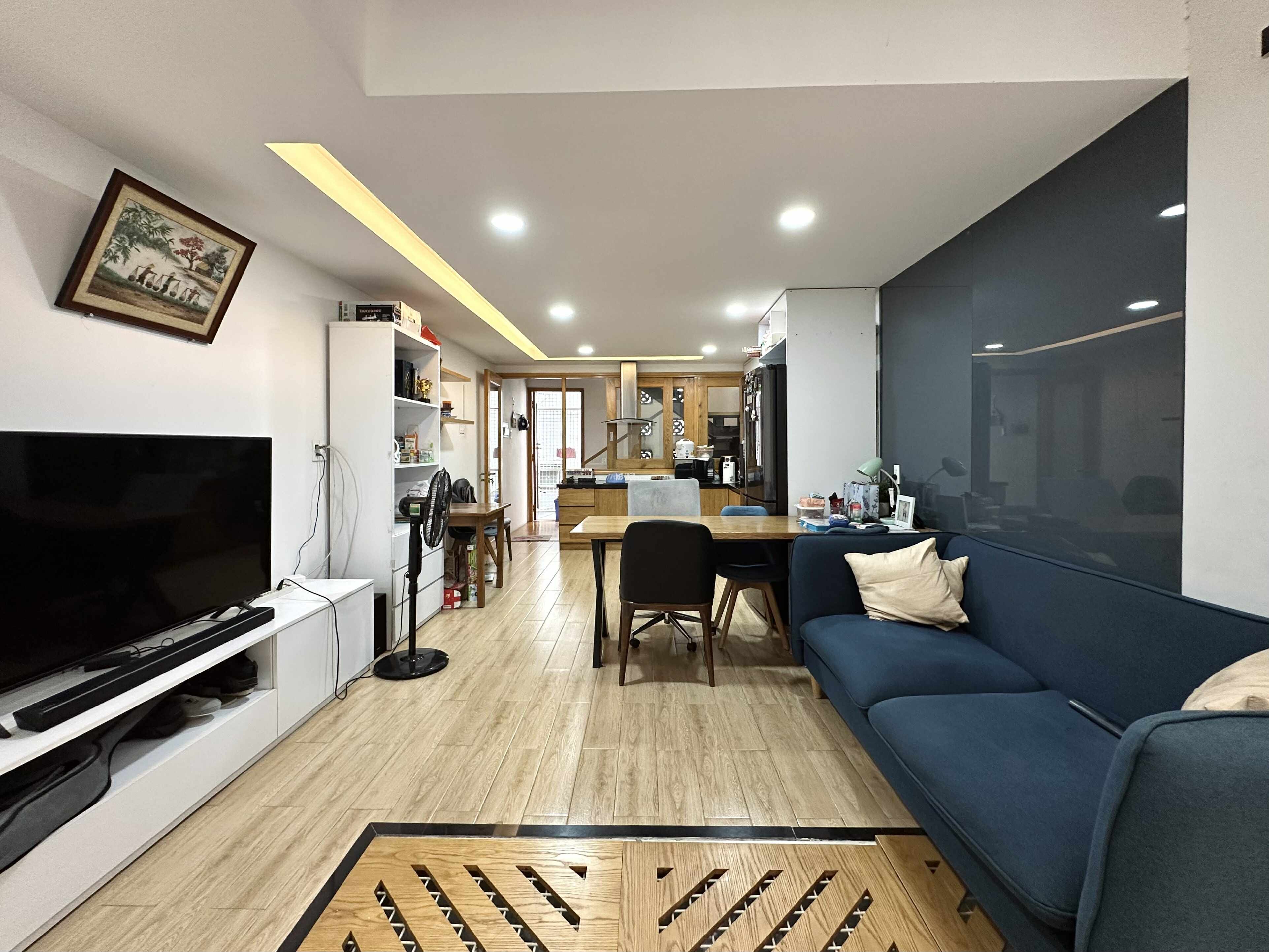 KHÔNG NHÀ BÁN - ĐỐI DIỆN NHÀ THỜ TÂN ĐỊNH, CẠNH CHỢ - NHÀ ĐẸP 5 TẦNG - 70M2 (4.2x16.5) - 21.8 TỶ