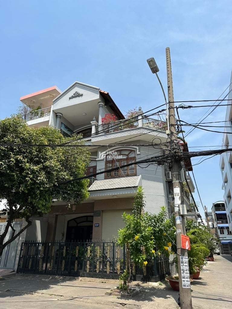 MẶT TIỀN LÊ THỊ BẠCH CÁT- 8x21- 3 TẦNG- CĂN GÓC