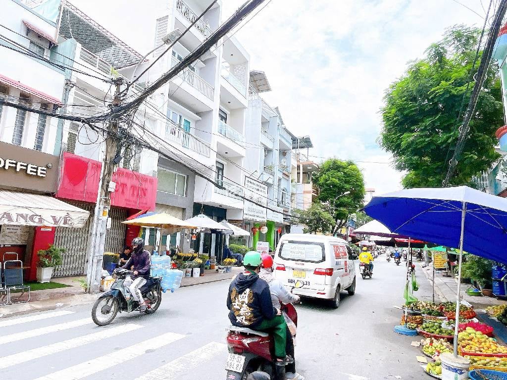 NGAY KHU VIP TÂN THÀNH, MẶT TIỀN THỐNG NHẤT, TÂN PHÚ, 65M2 HIẾM CÓ. GIẢM 550TR CHỈ 13.5T TL TỐT