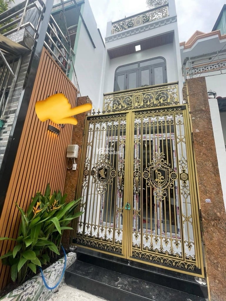 NGAY ĐẦM SEN, HẺM XE HƠI TÔ HIỆU, TÂN PHÚ, 32M2 HIẾM CÓ. GIẢM 450TR CHỈ CÒN 5T TL TỐT